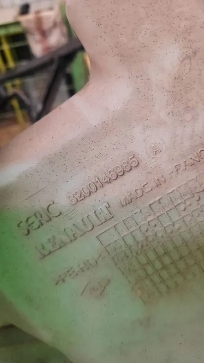 Renault OE Ruitensproeiervloeistof Tank 8200146985 image 3