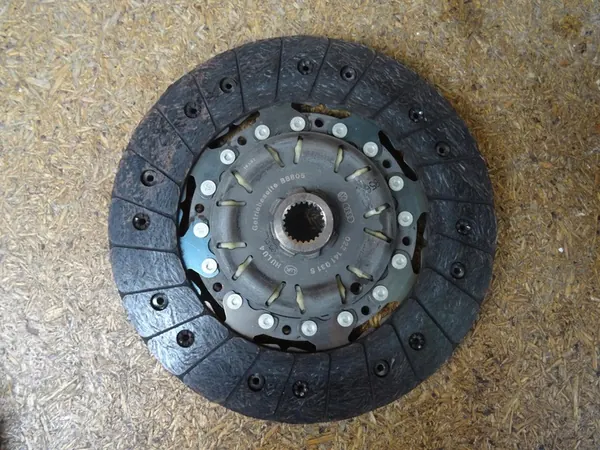 Embreagem completa LUK para Audi TT A3 Q3 Golf VI 2.0 TDI image 6