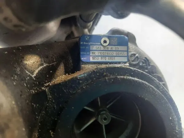 BMW Turbo OEM 7583908 5-sarja F10 3.0L bensiini image 4