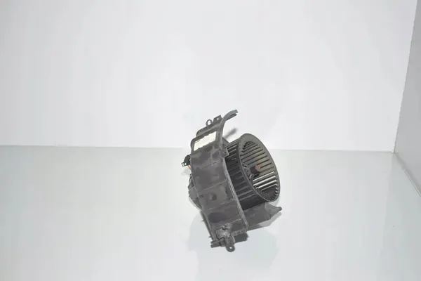 Motor de aquecimento BMW X5 (E70) 3.0L 2010 OEM 64119229658 image 2