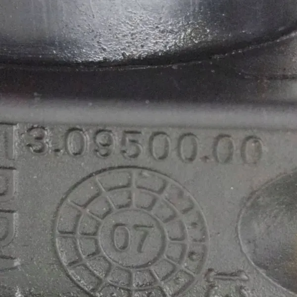 VOLVO V40 II 2.0 D3 Vattenpump Audi VW Skoda Seat 30950000 image 8