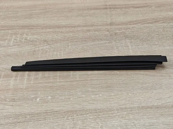 Schuifdak rail afdekking rechts Audi A5 OEM 8D9877782A image 2