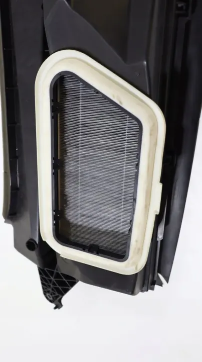 Tesla Model Y HEPA Innenraumluftfilter OEM 1495167-28-C image 4