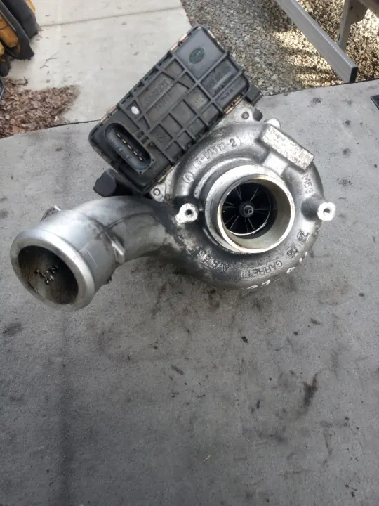 Turboahtimisto OEM 059145721E Audi A4 B7 2.7 TDI image 2