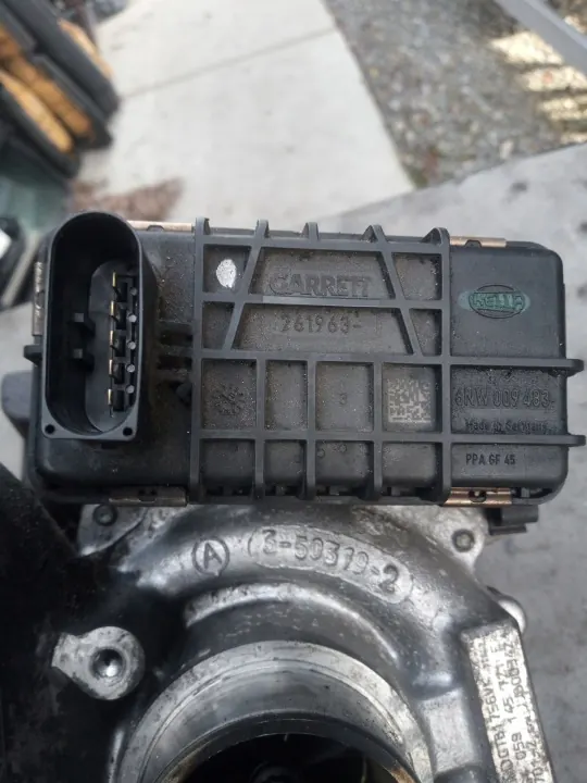 Turboahtimisto OEM 059145721E Audi A4 B7 2.7 TDI image 9