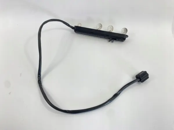 Takavalolampunpidike oikea OEM WKŁAD/SDV10257 Mercedes image 2