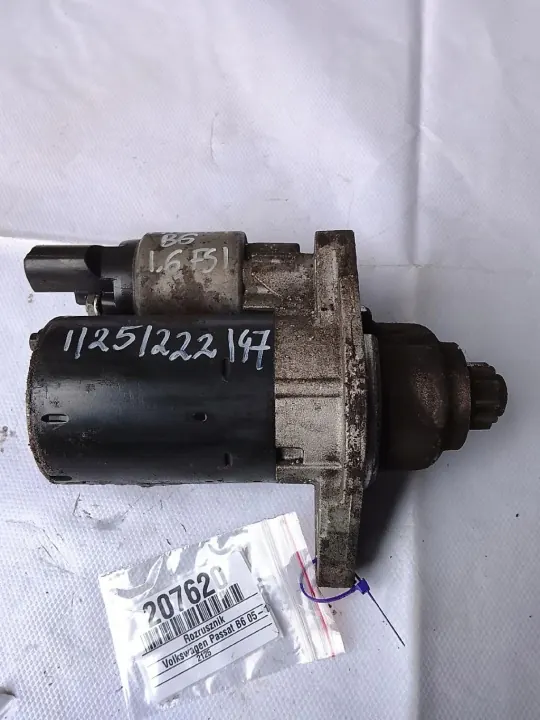 Motor de arranque usado VW Passat B6 1.6 FSI - 10 dientes image 2