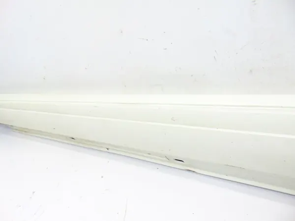OEM A1766980051 Couvre-bas de seuil droit Mercedes CLA45 AMG image 3