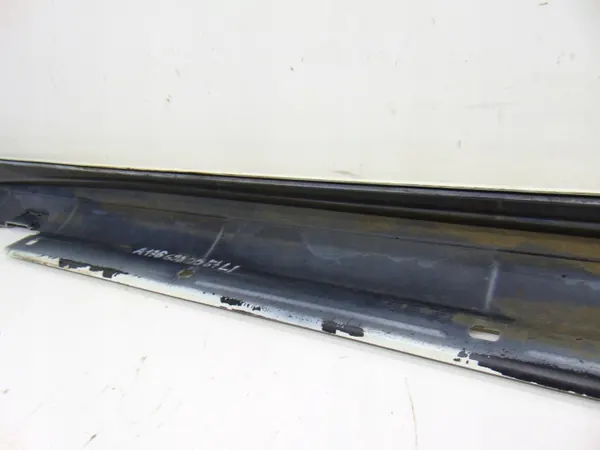 OEM A1766980051 Couvre-bas de seuil droit Mercedes CLA45 AMG image 6