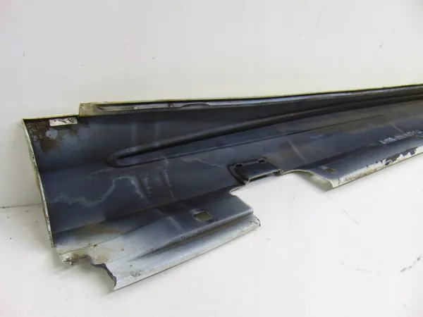 OEM A1766980051 Couvre-bas de seuil droit Mercedes CLA45 AMG image 7