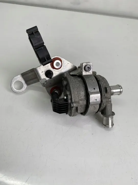 Pompe de circulation d'eau Audi OEM 9J1965567E image 2