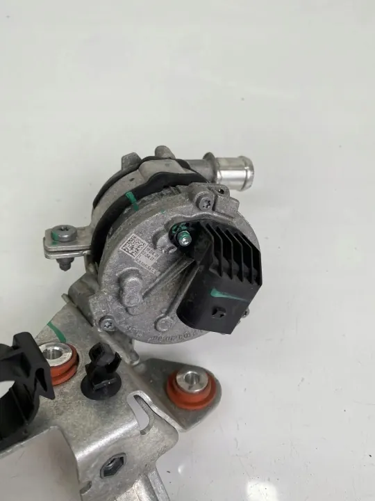 Pompe de circulation d'eau Audi OEM 9J1965567E image 6