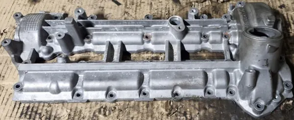 Mercedes-venttiilikansi OEM A6420101630 OM642 V6 image 2