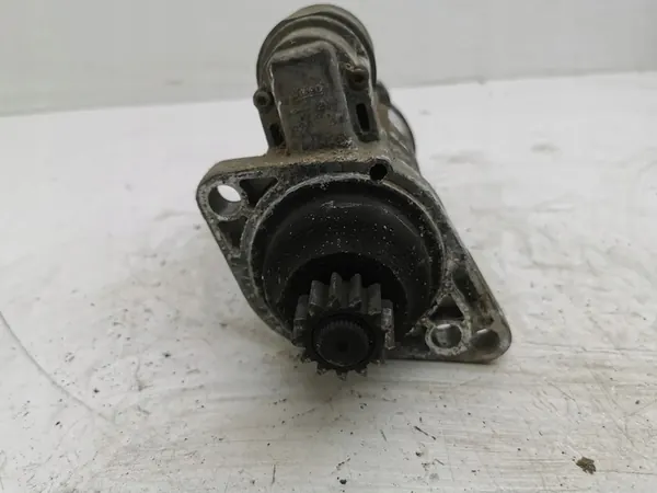 Arrancador Volkswagen PASSAT B6 2010 image 3