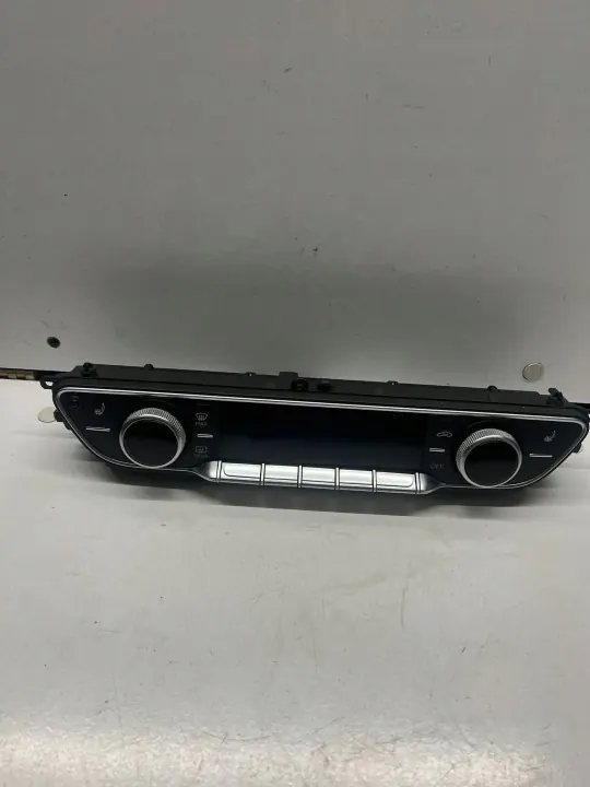 Audi A5 F5 klimatkontrollpanel OEM 8W0820043T image 2