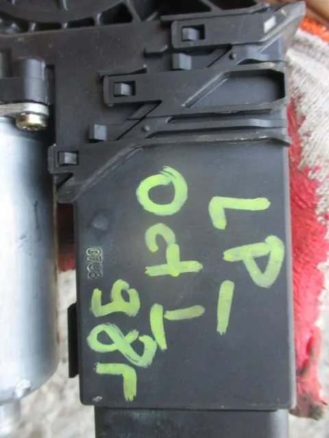 OEM 101446203 Voorlinker Raamregelaar Skoda image 4