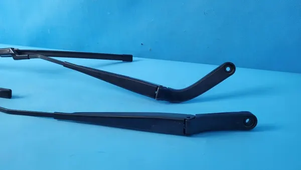 CUPRA LEON 23r pyyhinvarset OEM 5FA823723 image 3