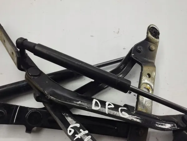 Maserati Quattroporte 2010 Conjunto de Dobradiça do Porta-Malas OEM image 8