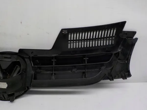 VW GOLF V Grill Front image 4