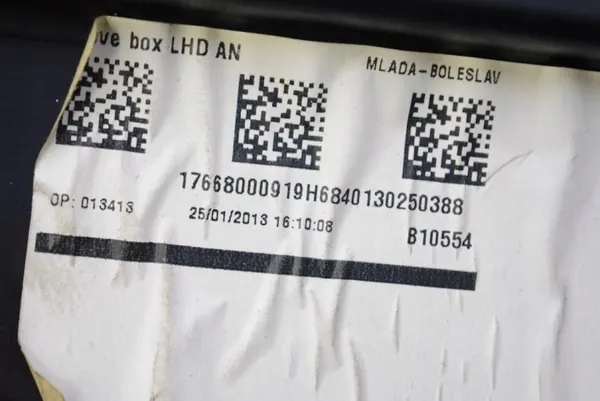 Passagerarhandskfack OEM 17668000919 Mercedes CLA C117 image 7