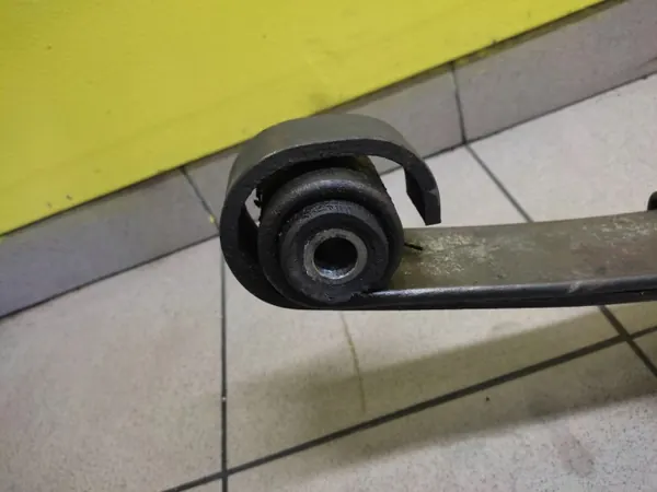 Daewoo Lublin 2.4 D Vorderfeder - Gebrauchtes OEM-Teil image 4