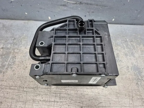 Audi Q5 apuakku OEM 8W0915101A 80Ah image 2