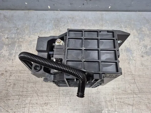 Audi Q5 apuakku OEM 8W0915101A 80Ah image 4