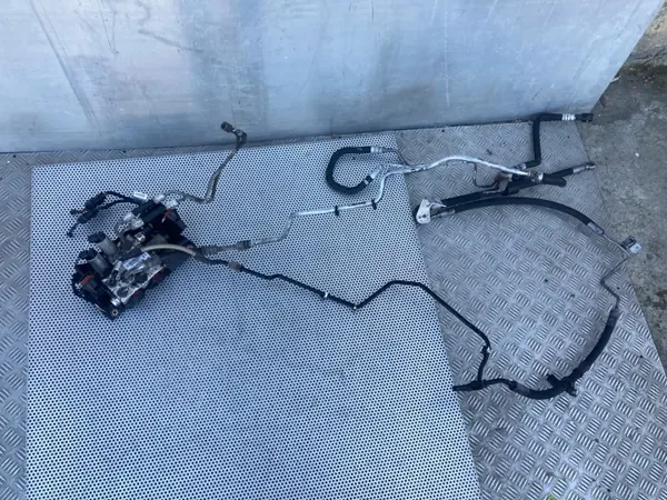 Tubo de elevação BMW OEM - Usado, E60 E61 E63 E64 image 2