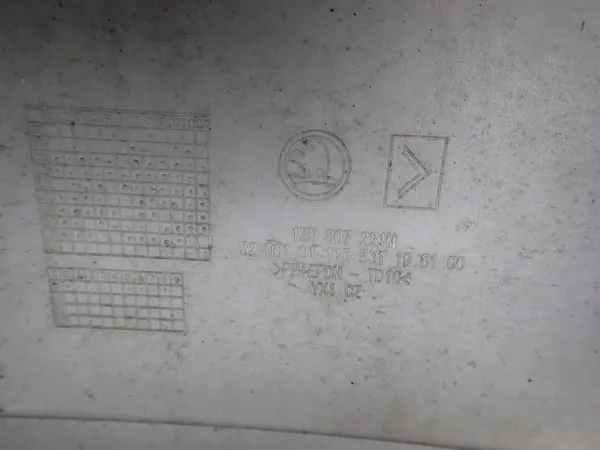 Paraurti anteriore Skoda Octavia II 2009-2013 1Z0807221M image 4