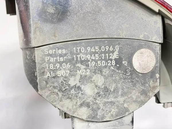 Höger bakljus VW Touran 1T 2003-2008 OEM image 3