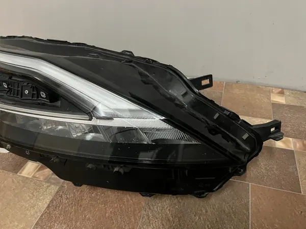 Oikea Etuvalaisin Nissan Qashqai J12 Full LED 1008002J image 2