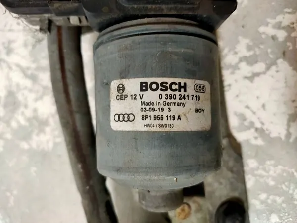 Voorruitenwissermotor Audi A3 8P 03-13 8P1955119A image 2