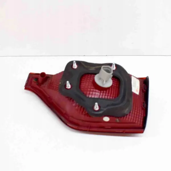 KIA Sportage 2016 Luz trasera de maletero izquierda image 2