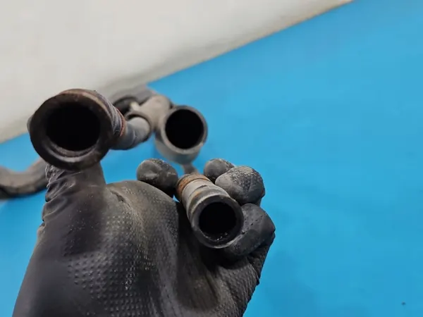 Tuyau de Remplissage Carburant OEM IMPRK1541044 Kia image 3