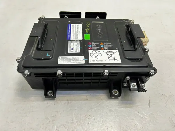 Batería Hyundai usado OEM 375M0-Q0000 - 1 Ah image 2
