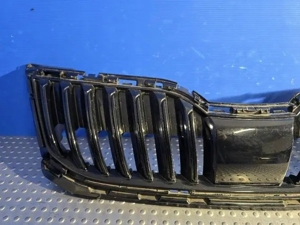 Grill Front Skoda Octavia III LIFT Mk3 5E0807723A image 8