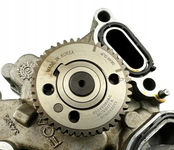 Pompe à huile OEM 04893614 pour Alfa Romeo Giulia/Stelvio image 3