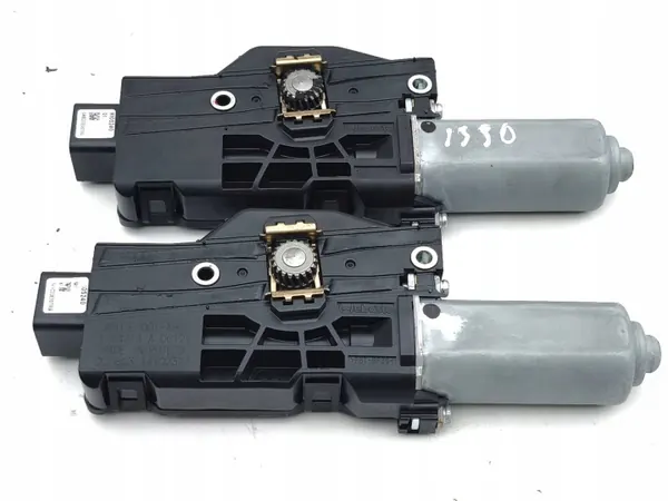 Honda ZR-V Schiebedachmotor OEM 1724414 - Gebraucht image 2