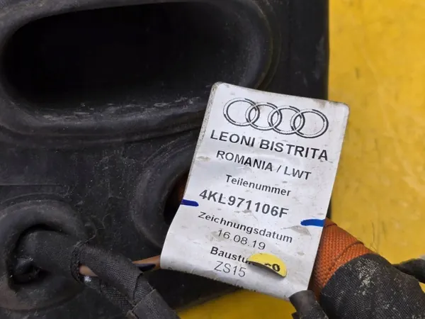 Audi e-tron Ladekabel OEM 4KL971106F image 8
