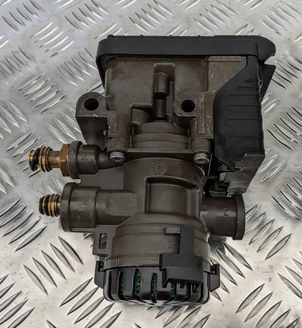 Modulateur EBS simple Scania OEM 2653379 - Occasion image 3