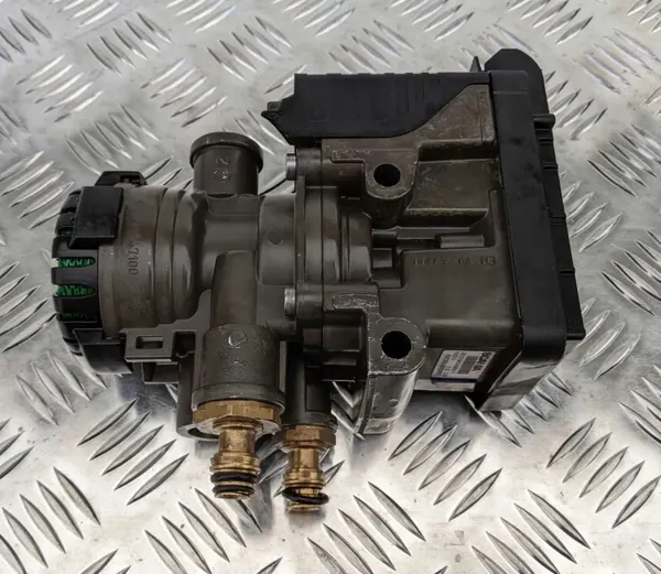 Modulateur EBS simple Scania OEM 2653379 - Occasion image 6