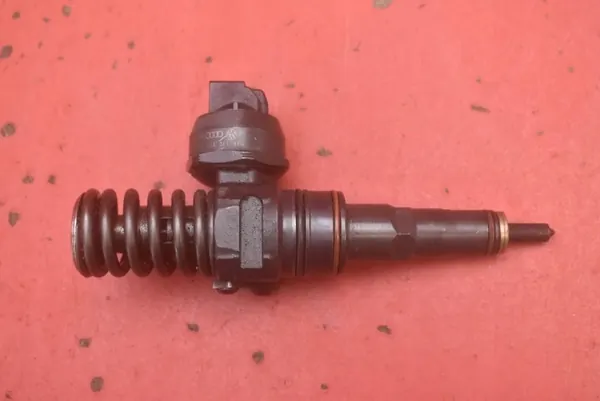 Pompe d'injection OEM 038130073AJ pour Audi A4 B6 1.9 TDI image 2