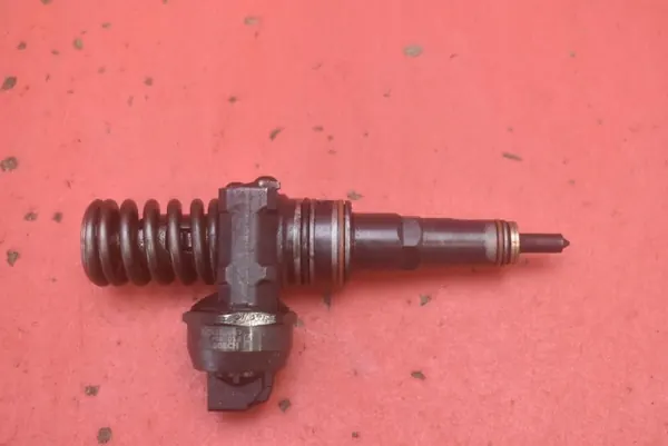 Pompe d'injection OEM 038130073AJ pour Audi A4 B6 1.9 TDI image 3