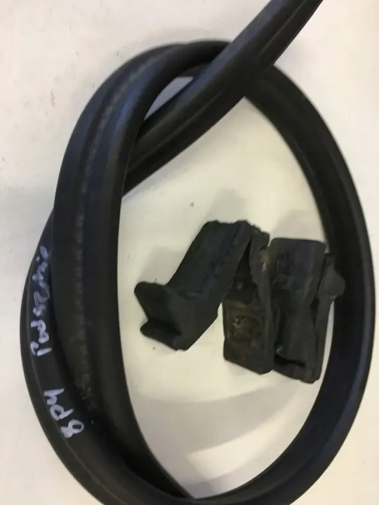 Junta do Compartimento Motor OEM Audi A3 8P 2004-2012 image 8