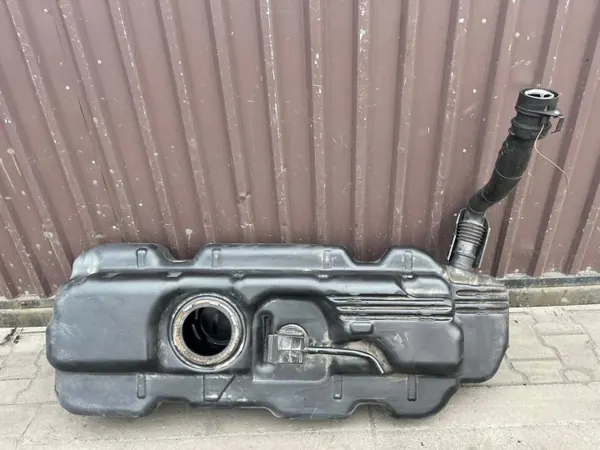 Depósito de combustible Mercedes-Benz OEM 4474705600 Vito W447 image 2