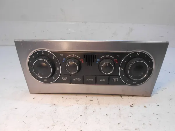 Mercedes W203 Panel Clima A2038303485 Usado image 2