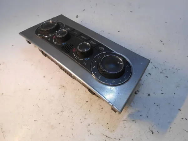 Mercedes W203 Panel Clima A2038303485 Usado image 5