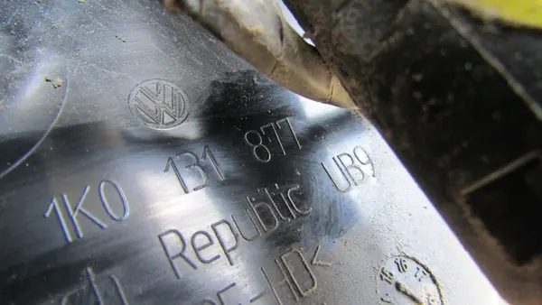 Réservoir AdBlue SKODA YETI 2.0 TDI image 3