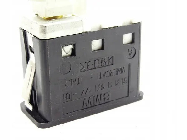 Conector Tomada AUX BMW OEM 9189177 - Usado image 4