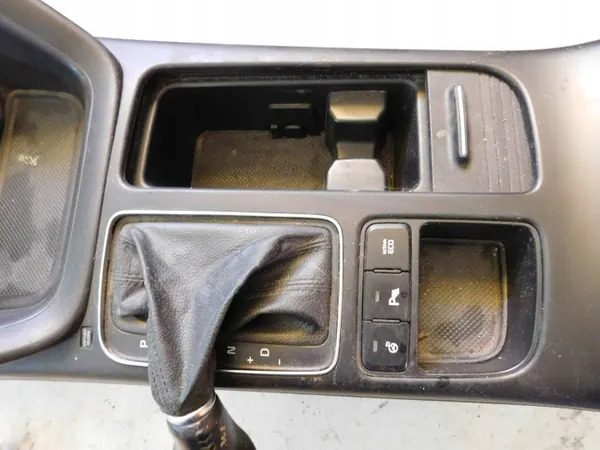 Accoudoir central KIA SORENTO II LIFT 12-16 image 8